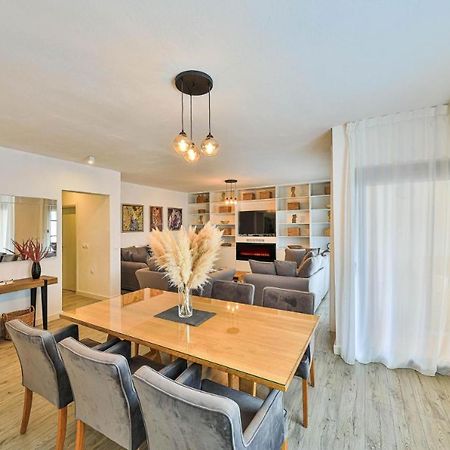 Ipm Apartments Kastela Exterior photo