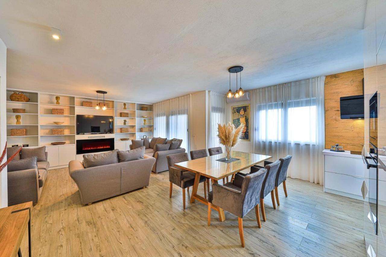 Ipm Apartments Kastela Exterior photo
